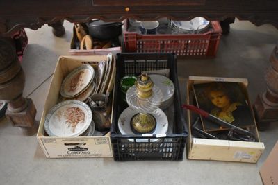 a lot of food that is sitting on the floor