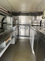 FOOD TRUCK aménagé (photo 2)