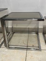10065-2 / mil / Trois tables gigognes de forme carré en verr… (photo 3)