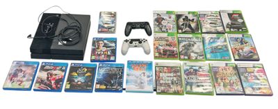 le contenu d'un jeu vidéo est présenté sur la table