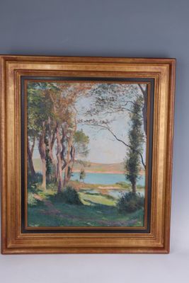 une peinture à l'huile représentant un paysage avec des arbres et de l'eau