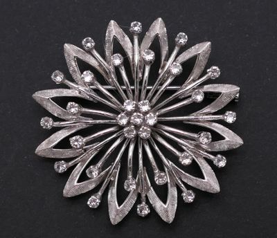 Broche or blanc 750 et pierres blanches. - Photo 1