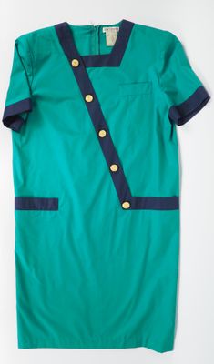 Guy LAROCHE, Sportswear Robe à manches courtes et épaulettes…