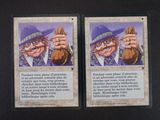 Sur ces deux cartes figure l'image d'un homme portant un chapeau