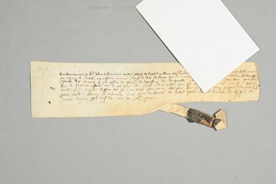 MOYEN-ÂGE. Pièce manuscrite sur parchemin avec reste de scea…