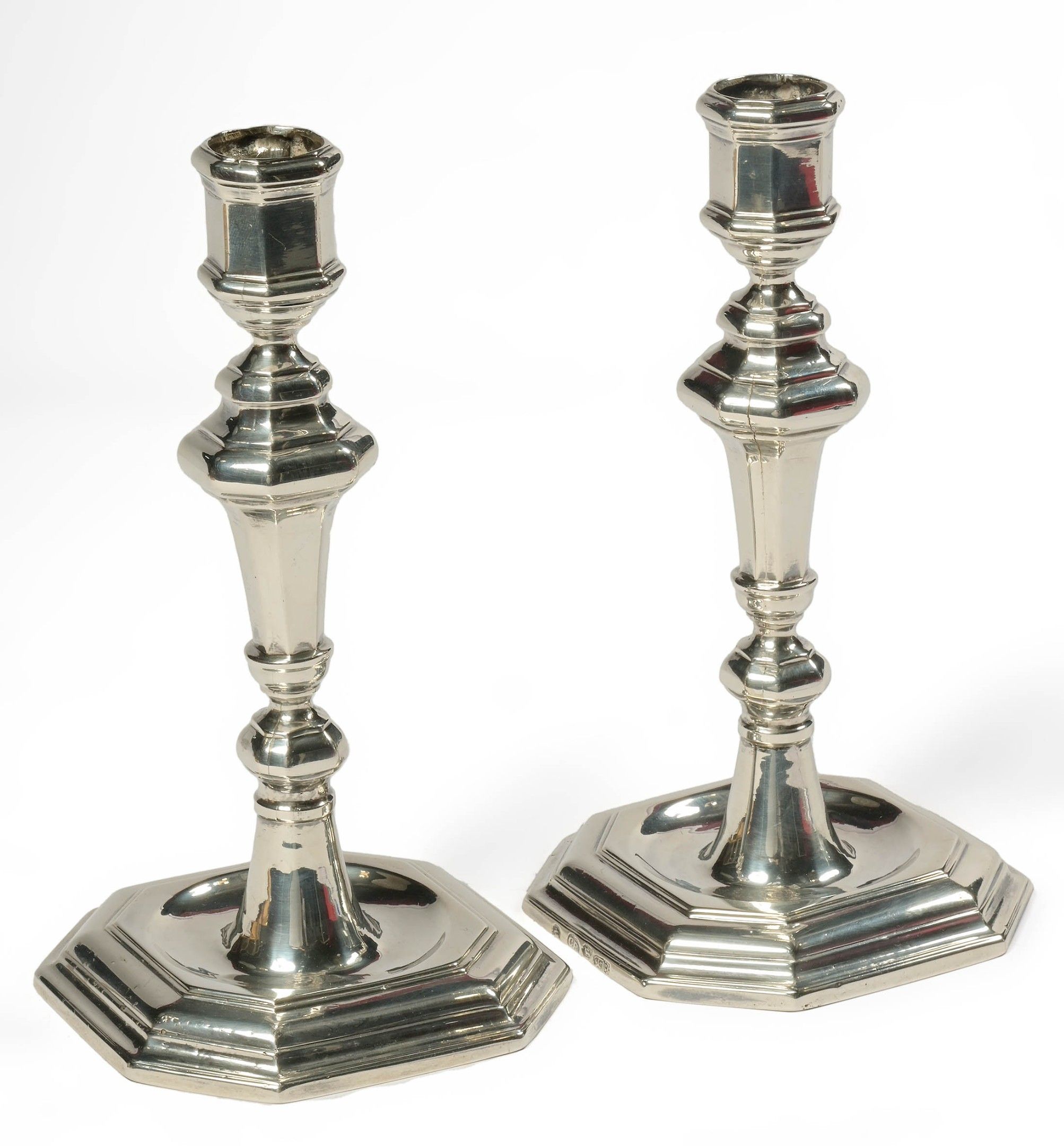 Objets d'art & Curiosités