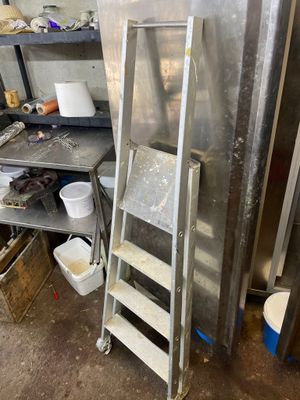 Escabeau alu + échelle double alu 2,50 m - Photo 1