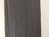 une robe posée sur un mannequin, avec une jupe