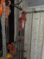 T48: Lot de manilles, élingues, 8 palans, 13 tire fort, éche… (photo 4)