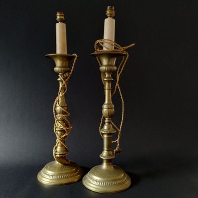 Paire de pique-cierges laiton argenté montés à électricité, …