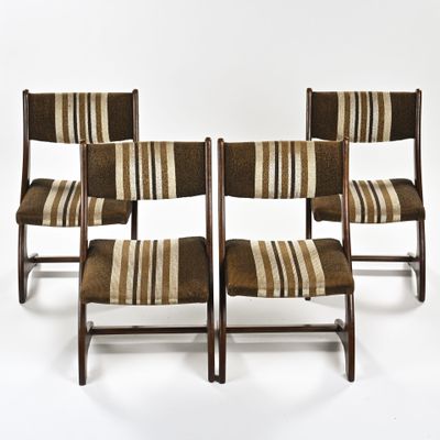 BAUMANN Suite de quatre chaises à structure organique en tec… - Photo 1