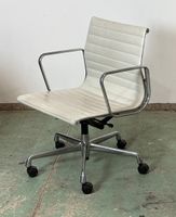 CHARLES & RAY EAMES pour VITRA,