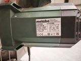 a machine that is sitting on a table in a room