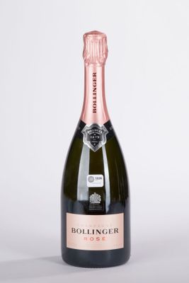 la bouteille de champagne Bollinger Rosé sur fond blanc