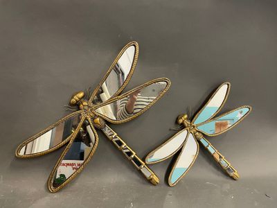 deux miroirs d'appliques en resine doré à décor de libellule… - Photo 1