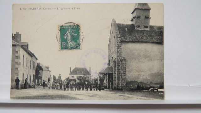 St-Chabrais : L’Eglise et la Place. Cachet filigrane, sinon, B.E....