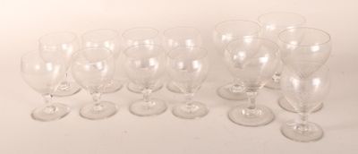 Partie de service de verres en verre cristallin taillé à déc…