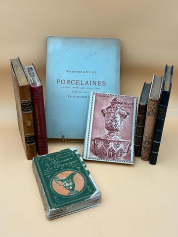 Lot de livres d’art : Annuaire des antiquaires et antiquité de dé...