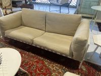 Mobilier de salon comprenant un canapé et ottomane tubulaire… (photo 3)