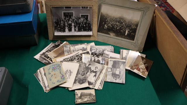 Lot de cartes postales photos et cartes postales moderne et semis...