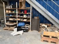 Lot comprenant stock de pièces industrielles et consommables…