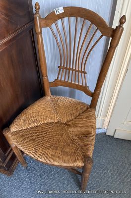 Chaise provençale modèle gerbe, assise paillée