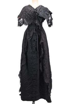 a black dress on a mannequin mannequin mannequin mannequin mannequin mannequin mannequin mannequin mannequin