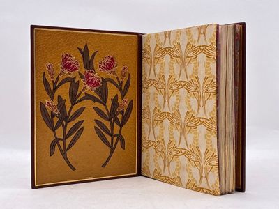 un livre avec une image de fleurs à l'intérieur