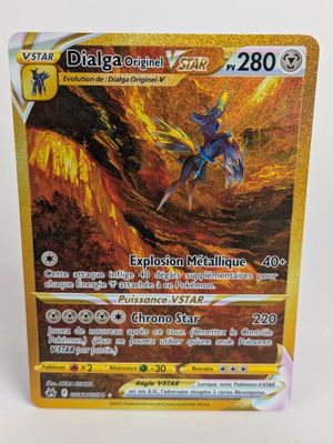 un gros plan d'une carte sur laquelle figure l'image d'un dragon