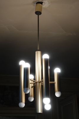 LUSTRE en aluminium brossé à six branches de lumière double.