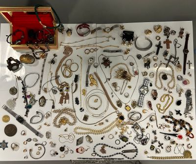 a table with a lot of jewelry on it