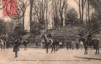 CPA : Les Troubles de Limoges. Coin de la Place d’Orsay, d’où sont par
