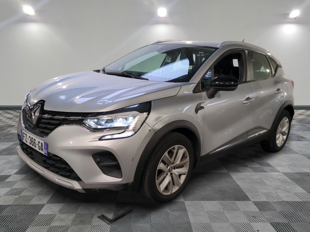 RENAULT - CAPTUR TCE 90 BUSINESS - ES - Mise en service: 17/…