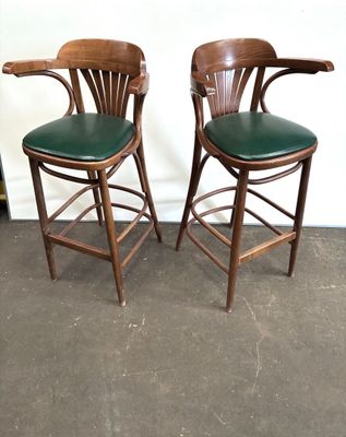 2 chaises ou fauteuils de bar en bois courbé dossier éventai…