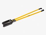 une paire d'outils de jardinage noirs et jaunes sur fond blanc