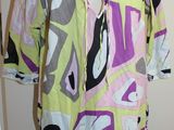 une image d'une robe sur un mannequin