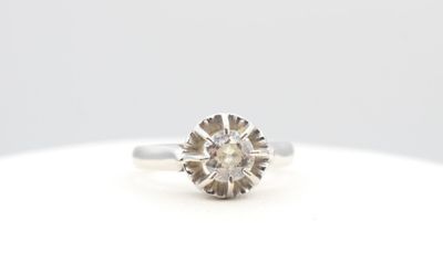 Bague solitaire en or gris 750° — Élégance intemporelle - Photo 1