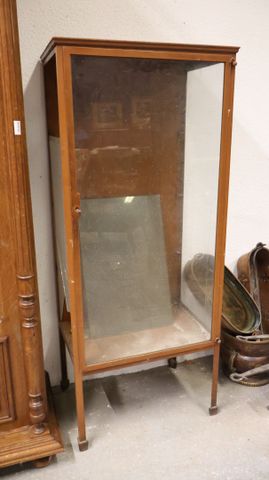 Vitrine de pharmacie ancienne en métal peint (vitre cassée) H : 1...