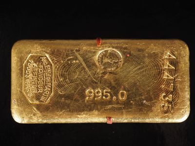 une barre d'or sur fond noir
