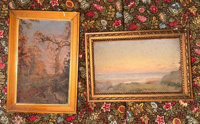 un tableau représentant un paysage et un tableau représentant un paysage dans un cadre doré