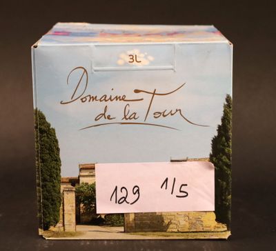 une boîte sur laquelle figure l'image d'un bâtiment