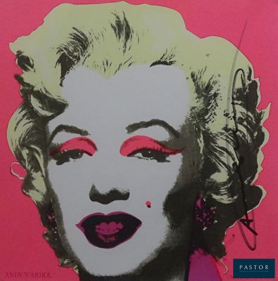 marilyn monroe pop art print on a pink background