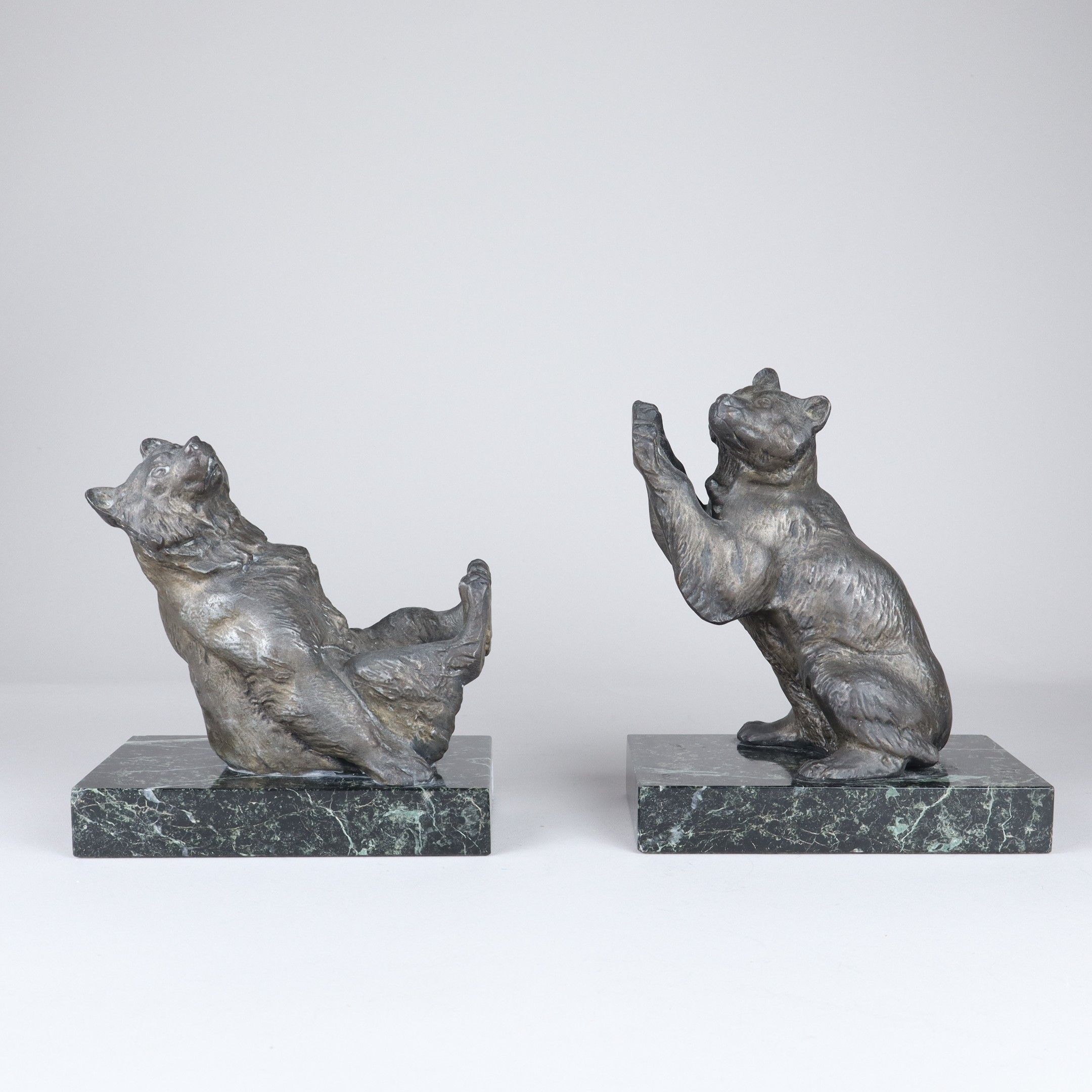 Objets d'art & Curiosités
