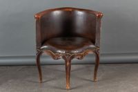 Fauteuil de bureau dit "couillard" en noyer mouluré et sculp…