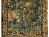 une image d'une tapisserie accrochée au mur d'une pièce