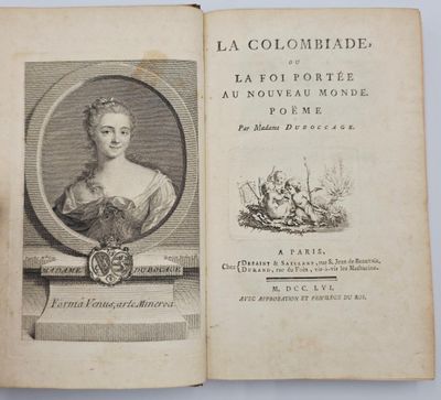 un vieux livre avec l'image d'une femme en robe
