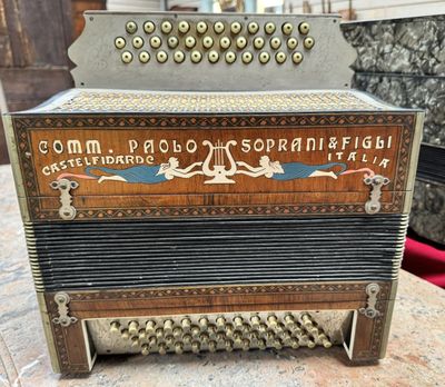 Accordéon PAOLO SOPRANI à Castelfidardo. Chromatique, 3 rang…