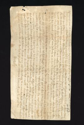 un gros plan d'un morceau de papier sur lequel on a écrit
