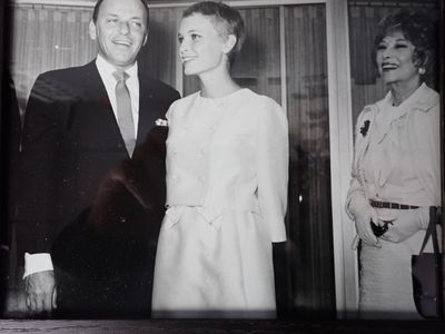 [Cinéma] photo argentique du mariage de Frank SINATRA et Mia…