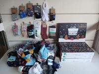 4 Coffrets de 12 paires de chaussettes de Noël + 110 paires …